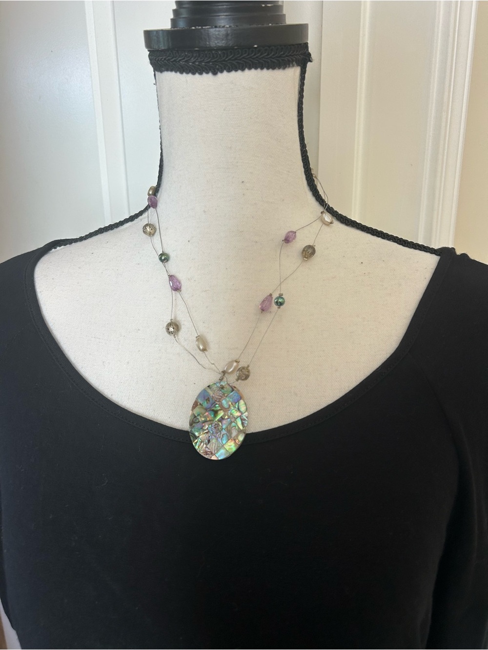 Multi-Color Abalone Pendant Layered Necklace - Women Jewelry